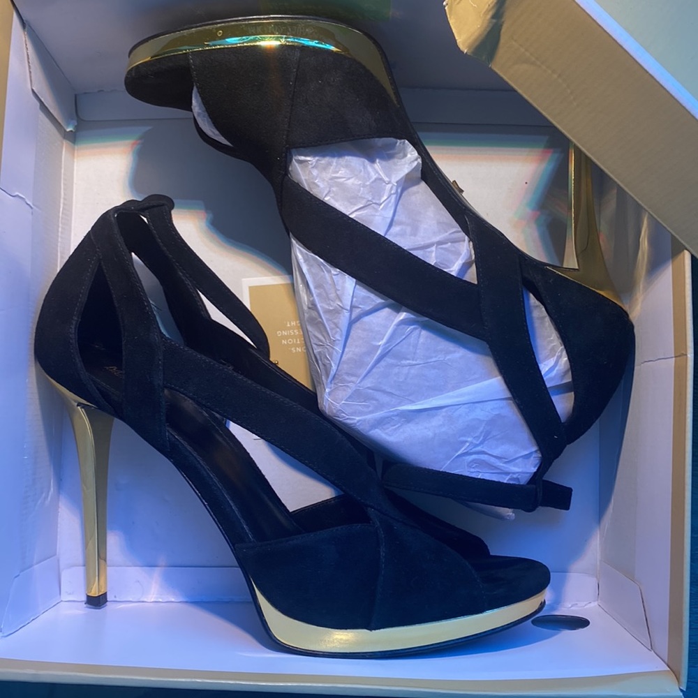 Michael Michael Kors Becky Dress Sandals in Black